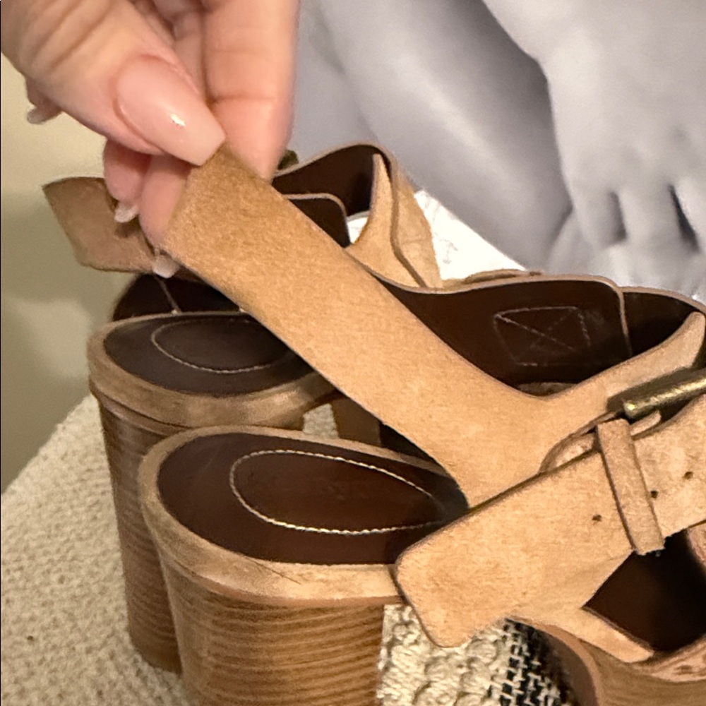 See By Chloe Pink Platform Sandals - Picture 7 of 10
